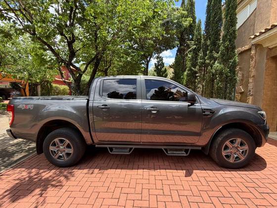FORD RANGER 2.2 XLS 4X4 CD 16V DIESEL 4P AUTOMÁTICO FORD RANGER 2.2 XLS 4X4 CD 16V DIESEL 4P AUTOMÁTICO